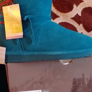 New Never Worn Bear Paw Winter Boots